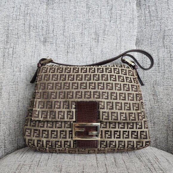 Authentic Fendi Brown Zucchino Canvas Mama Baguette Gold Hardware - Picture 1 of 16